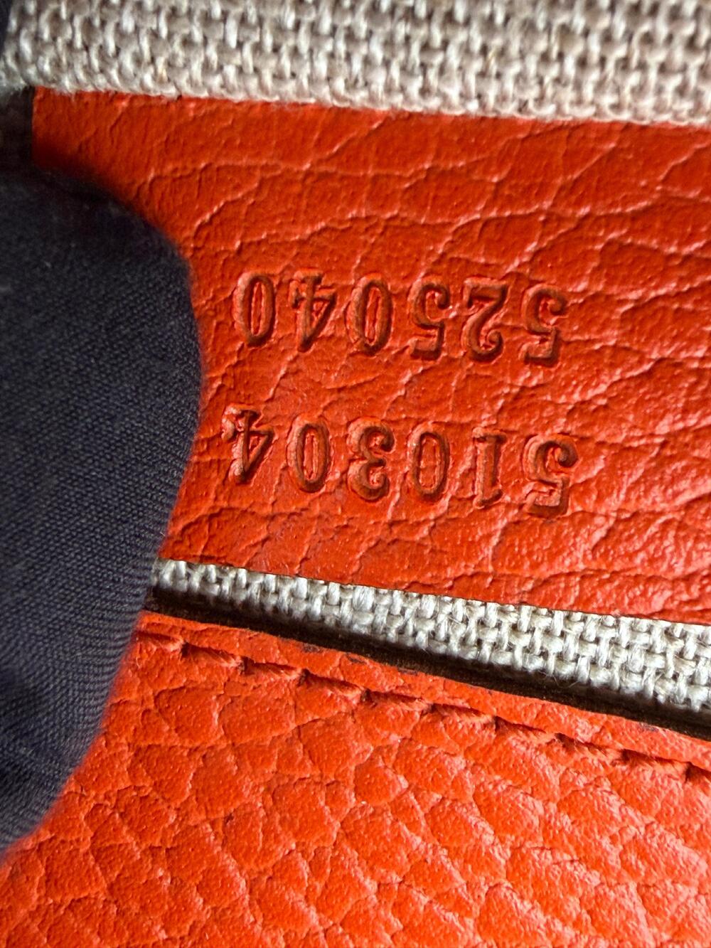 Gucci Interlocking Chain Shoulder - Picture 11 of 11